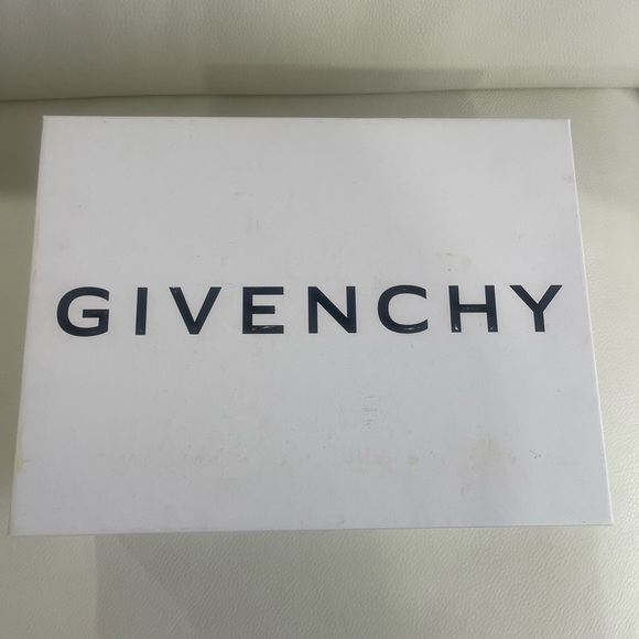 BNIB Givenchy Logo Slide Platform sandals 💕 size 38 - Picture 10 of 12